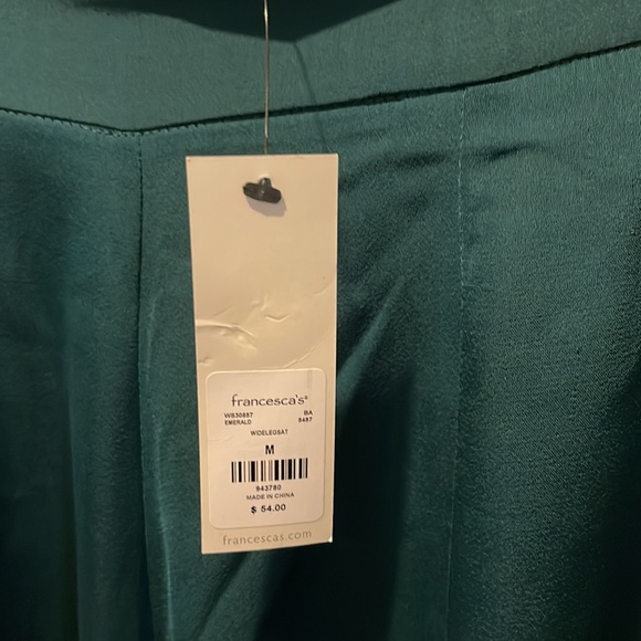 Gorgeous emerald green palazzo pants ! Never won! 100% polyester , size M - Picture 4 of 4